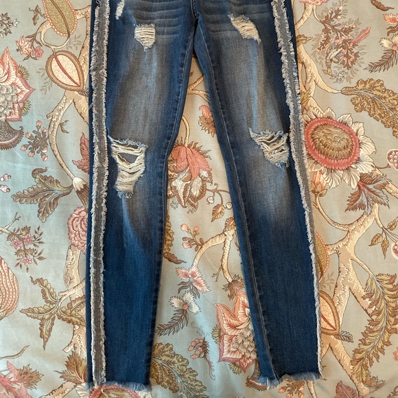 KanCan jeans - Picture 2 of 2